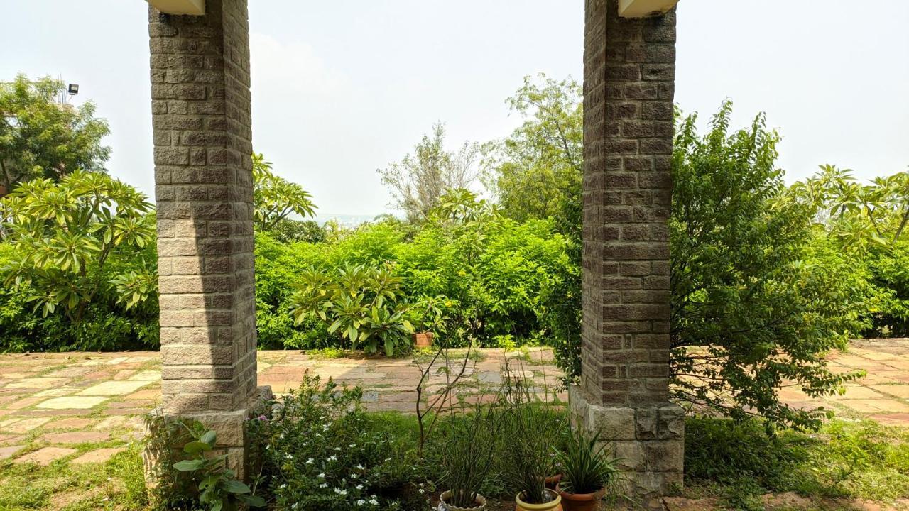 Kanthi Resorts Badami Bāgalkot Extérieur photo