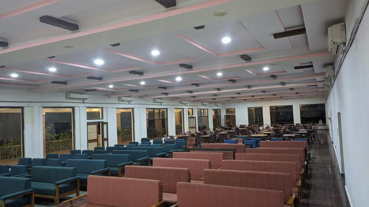 Kanthi Resorts Badami Bāgalkot Extérieur photo