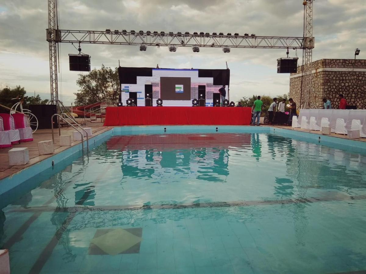 Kanthi Resorts Badami Bāgalkot Extérieur photo