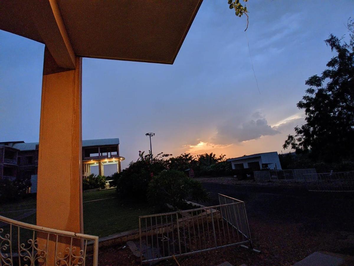 Kanthi Resorts Badami Bāgalkot Extérieur photo